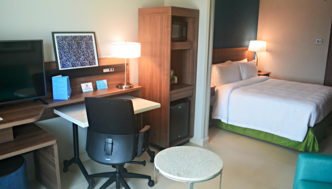 Fairfield Inn & Suites By Marriott โคอาทซาโคลคอส ภายนอก รูปภาพ